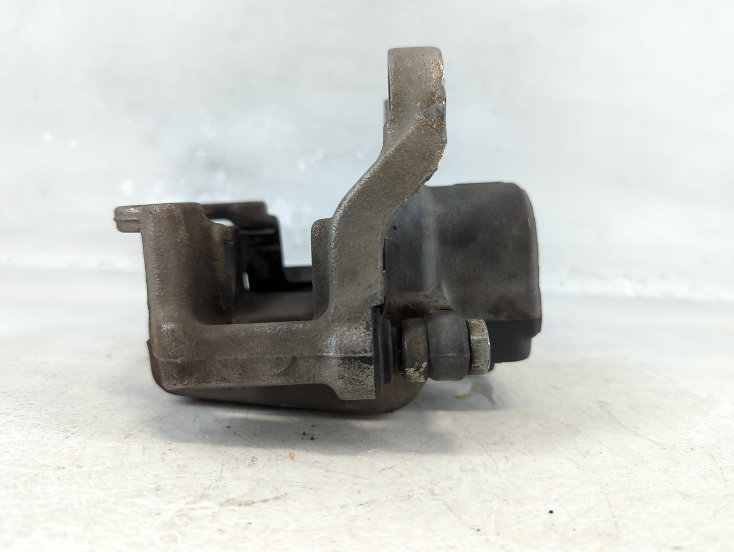 2018-2020 Dodge Challenger Front Passenger Right Brake Caliper - Oemusedautoparts1.com