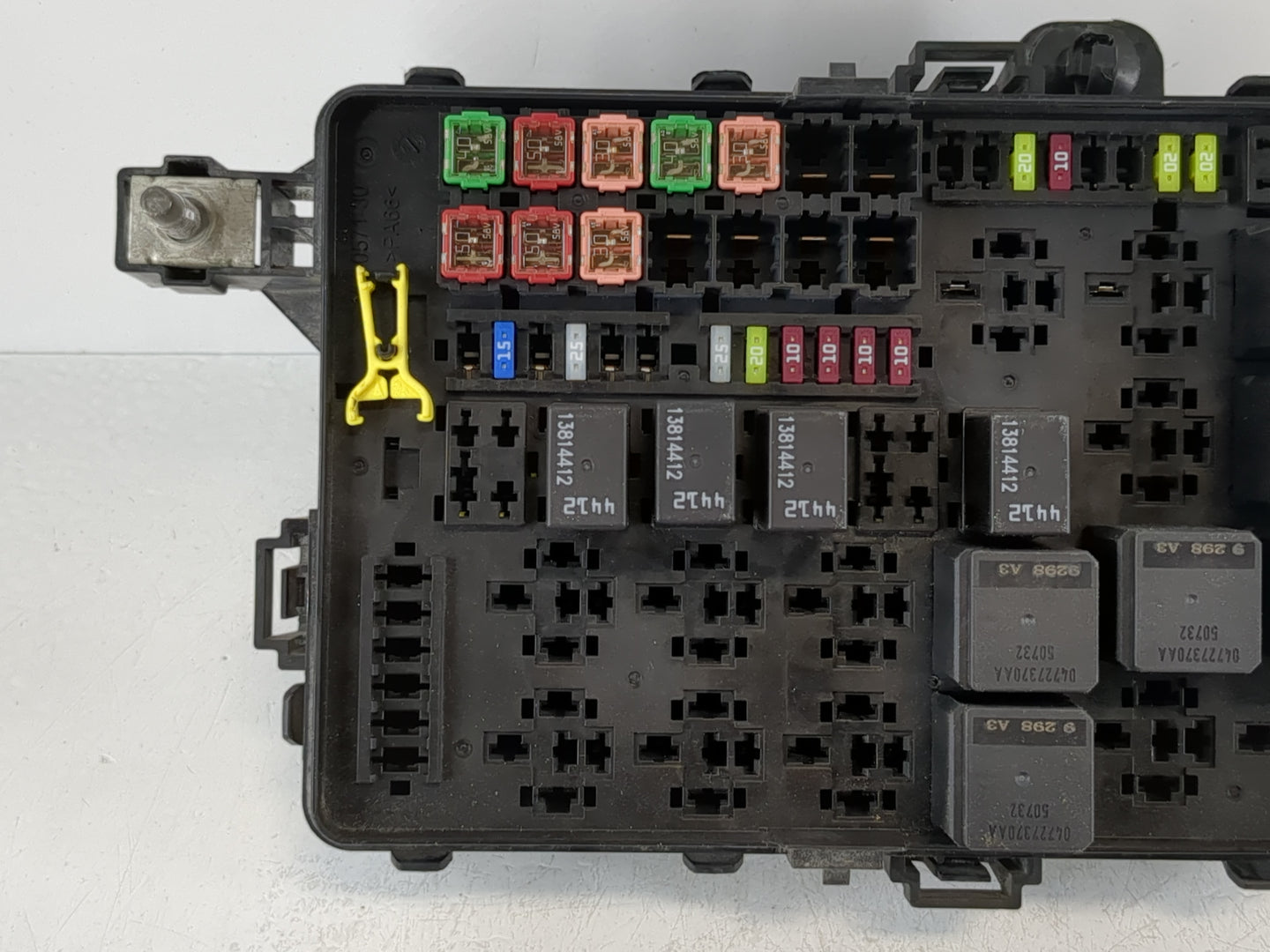 2020 Dodge Challenger Fusebox Fuse Box Panel Relay Module P/N:P68428812AC Fits OEM Used Auto Parts - Oemusedautoparts1.com