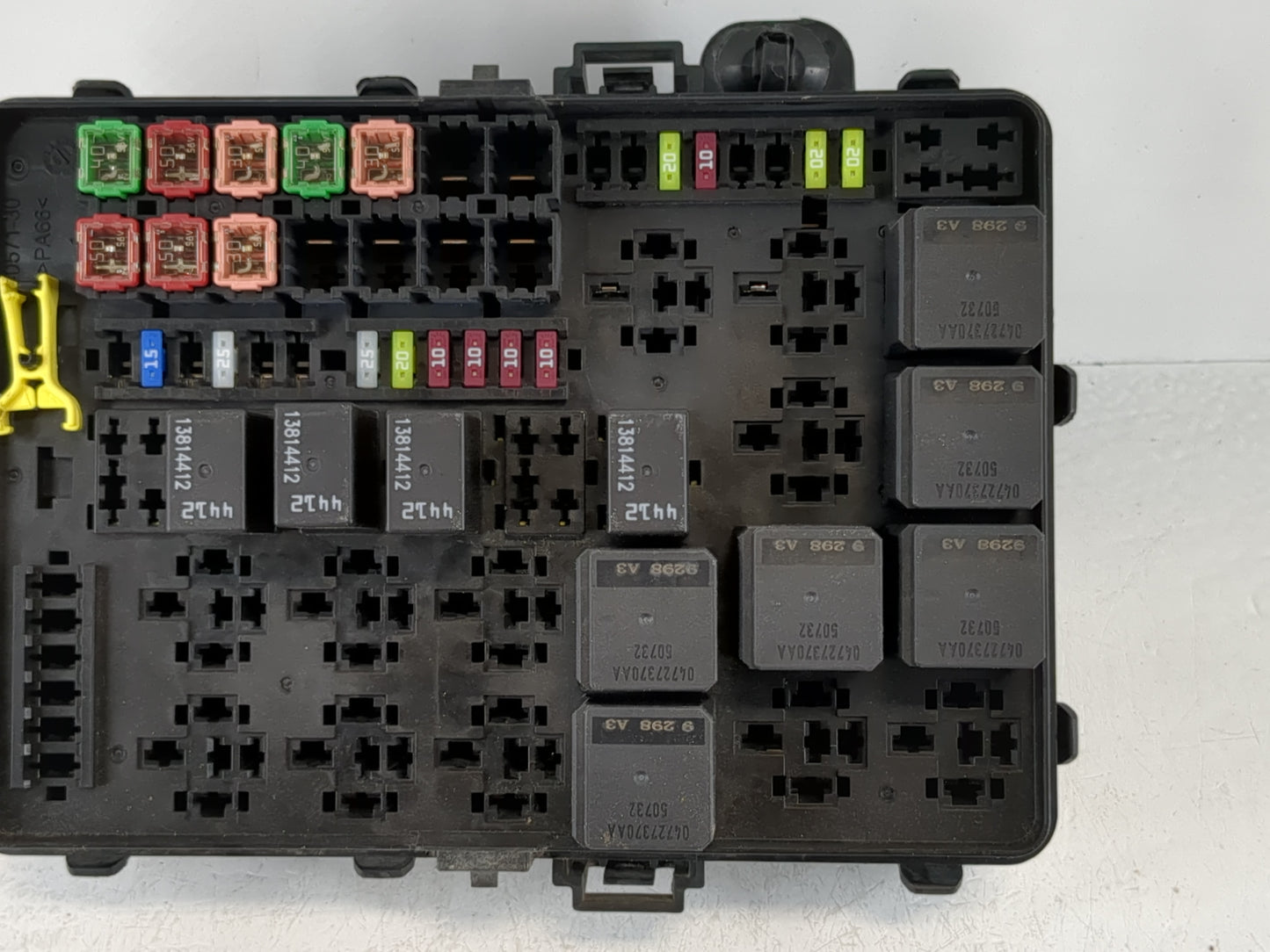 2020 Dodge Challenger Fusebox Fuse Box Panel Relay Module P/N:P68428812AC Fits OEM Used Auto Parts - Oemusedautoparts1.com