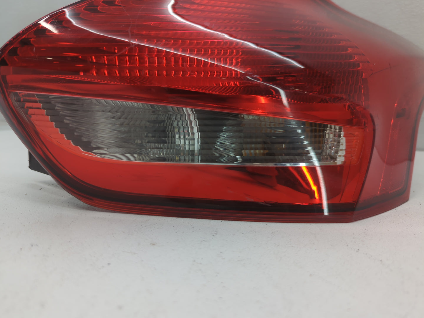 2015-2022 Dodge Charger Tail Light Assembly Passenger Right OEM P/N:F1EB-13404-G Fits Fits 2015 2016 2017 2018 2019 2020 202