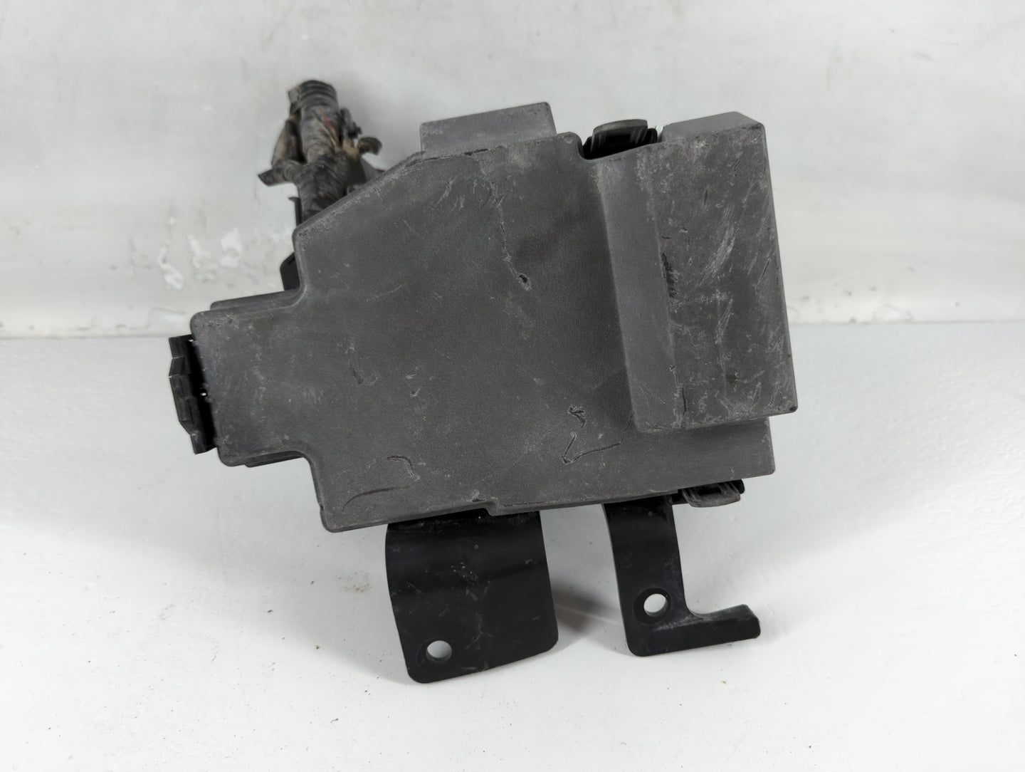 2019-2020 Dodge Charger Fusebox Fuse Box Panel Relay Module P/N:K7525 GEG1-66761 Fits Fits 2019 2020 OEM Used Auto Parts - O