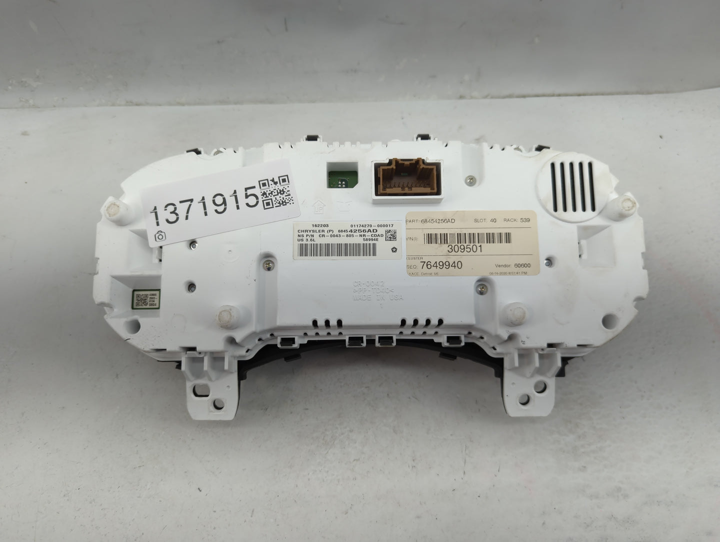 2020 Dodge Durango Instrument Cluster Speedometer Gauges P/N:68454256AD Fits OEM Used Auto Parts - Oemusedautoparts1.com