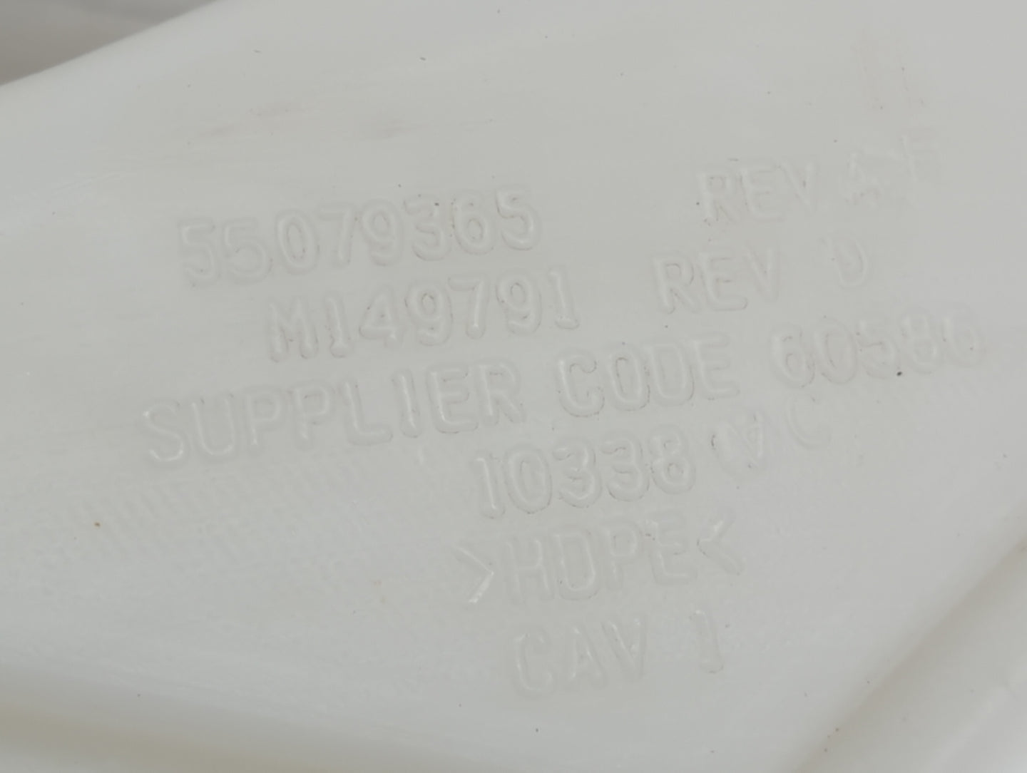 2011-2022 Dodge Durango Windshield Washer Fluid Reservoir Bottle Oem - Oemusedautoparts1.com