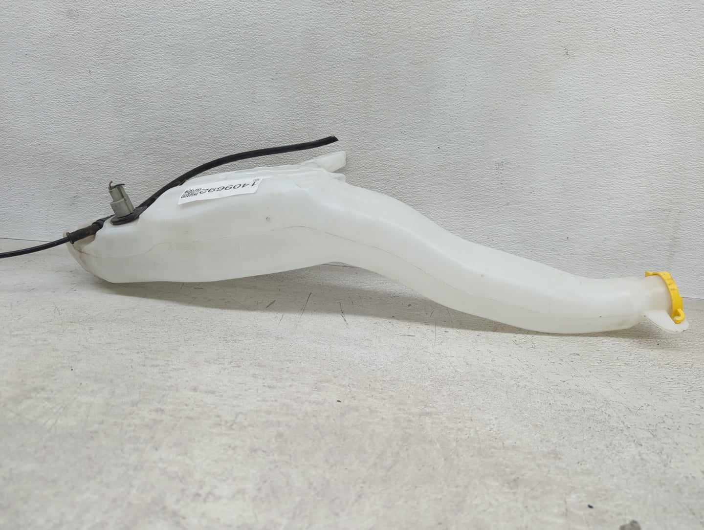2011-2022 Dodge Durango Windshield Washer Fluid Reservoir Bottle Oem - Oemusedautoparts1.com