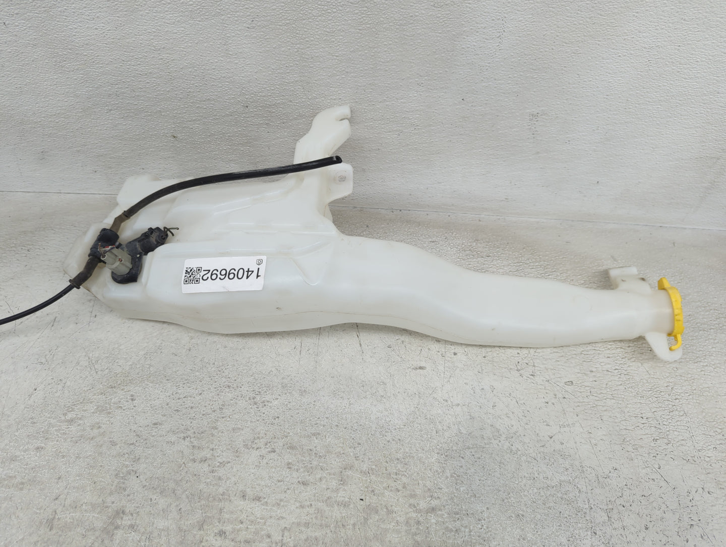 2011-2022 Dodge Durango Windshield Washer Fluid Reservoir Bottle Oem - Oemusedautoparts1.com