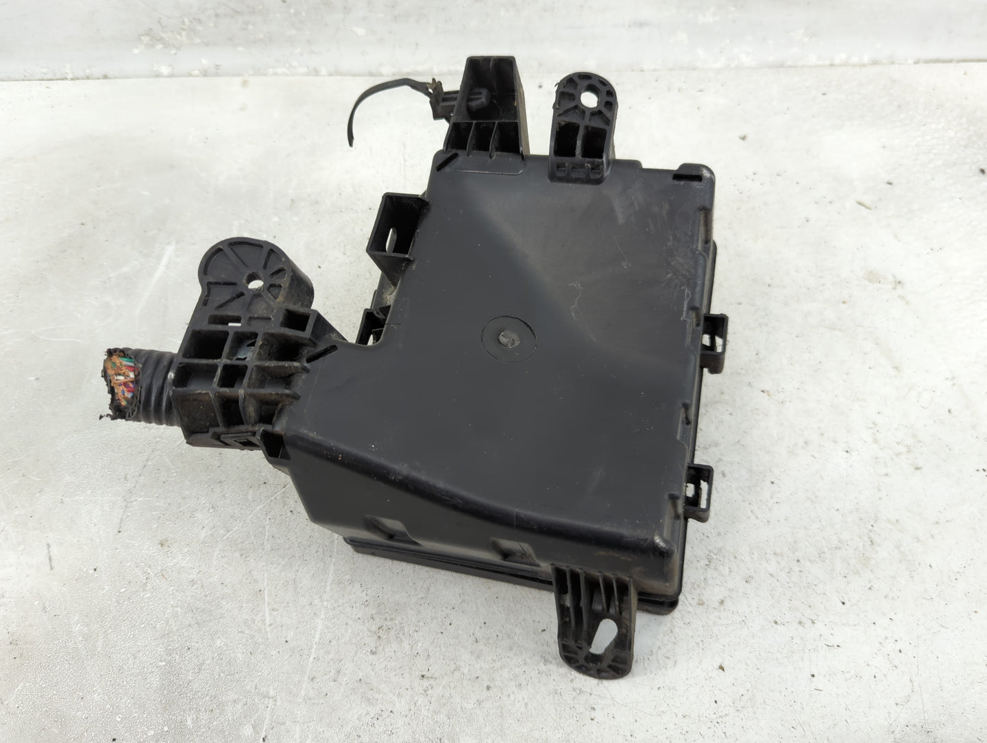 2020 Dodge Durango Fusebox Fuse Box Panel Relay Module Fits OEM Used Auto Parts - Oemusedautoparts1.com