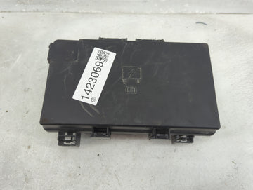 2020 Dodge Durango Fusebox Fuse Box Panel Relay Module P/N:7140-1980-30 Fits OEM Used Auto Parts - Oemusedautoparts1.com