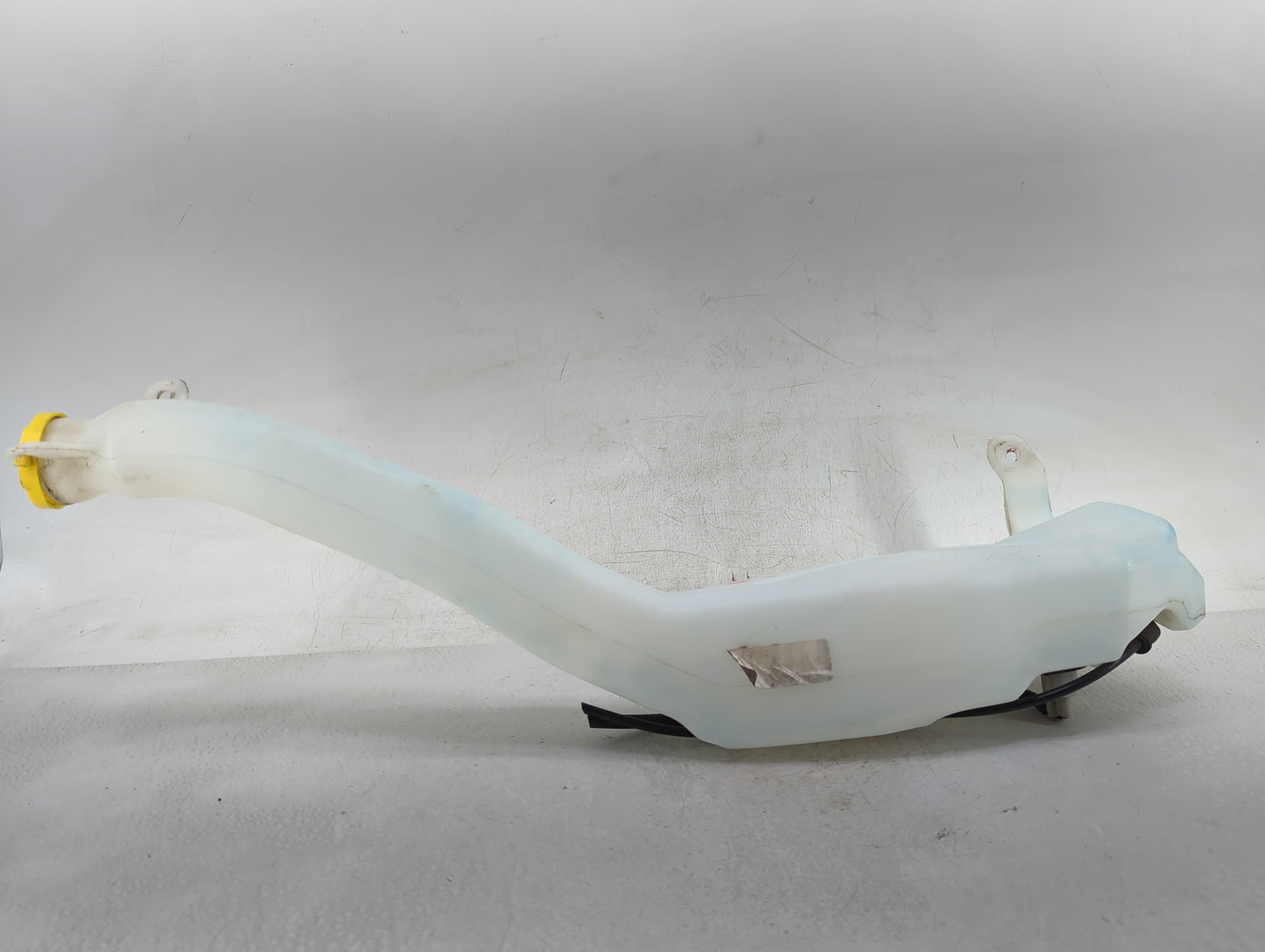 2011-2022 Dodge Durango Windshield Washer Fluid Reservoir Bottle Oem 1425739 - Oemusedautoparts1.com