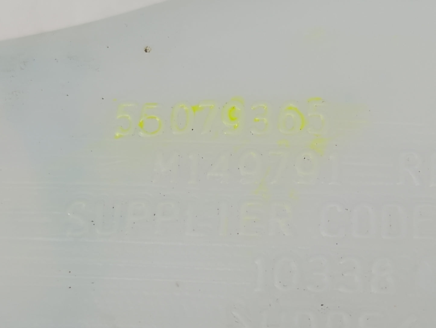 2011-2022 Dodge Durango Windshield Washer Fluid Reservoir Bottle Oem 1425739 - Oemusedautoparts1.com