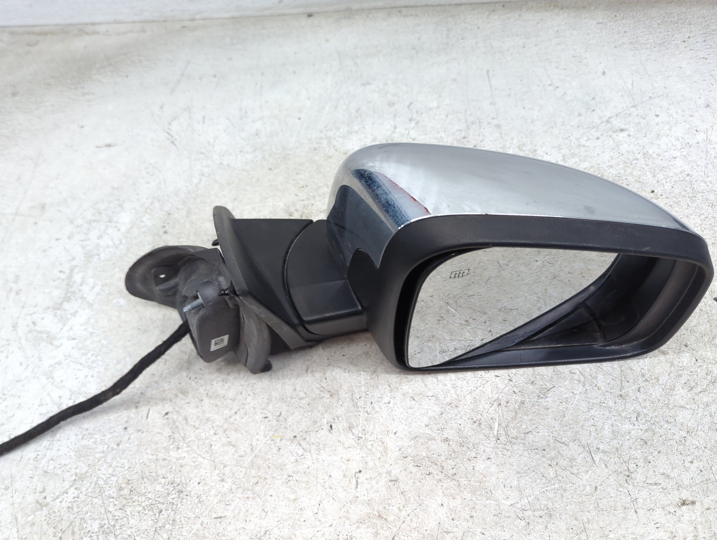 2011-2021 Dodge Durango Passenger Side View Mirror - Right Door Mirror OEM Used - Oemusedautoparts1.com