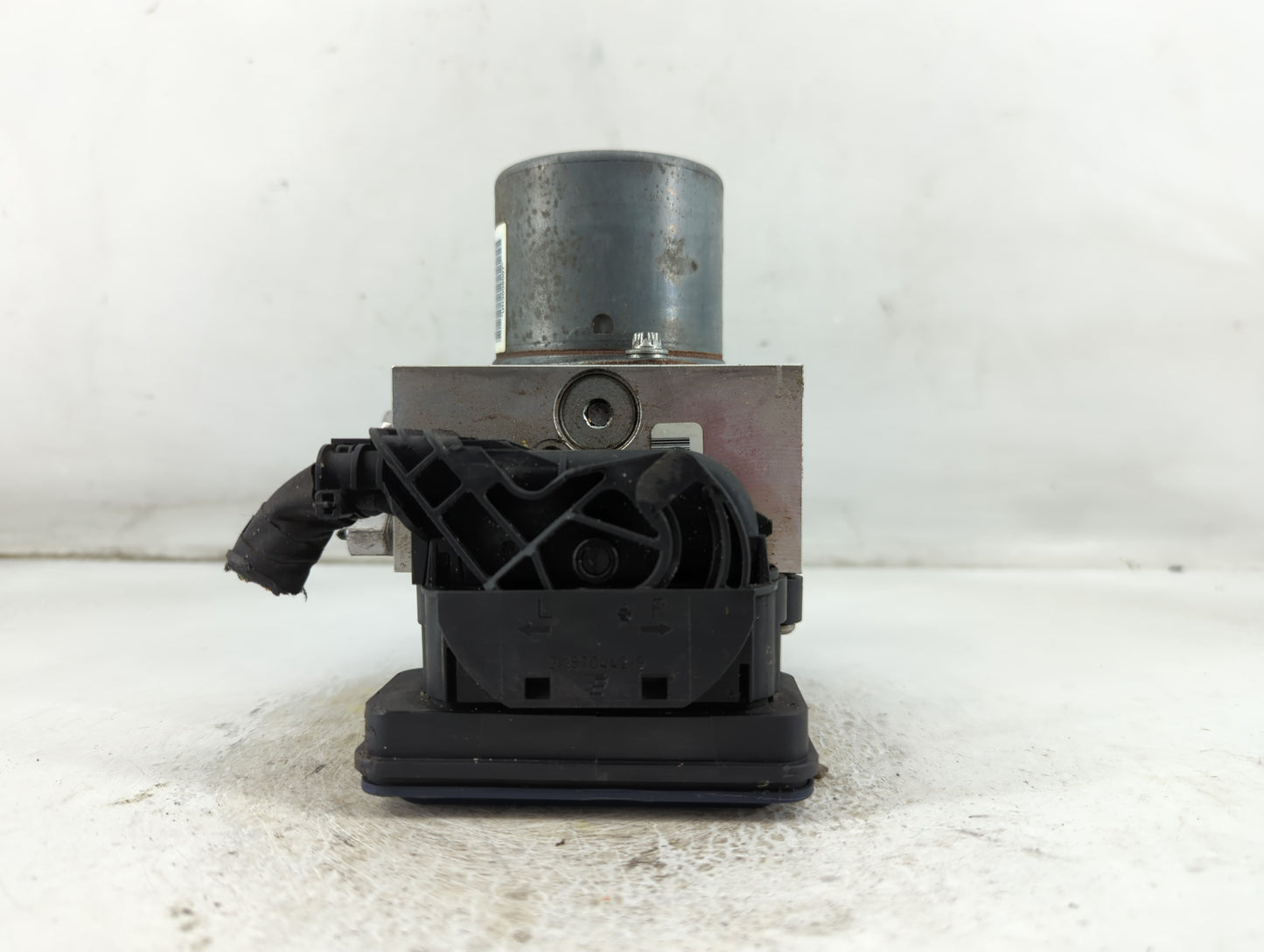 2019-2020 Dodge Durango ABS Pump Control Module Replacement Fits Fits 2019 2020 OEM Used Auto Parts - Oemusedautoparts1.com