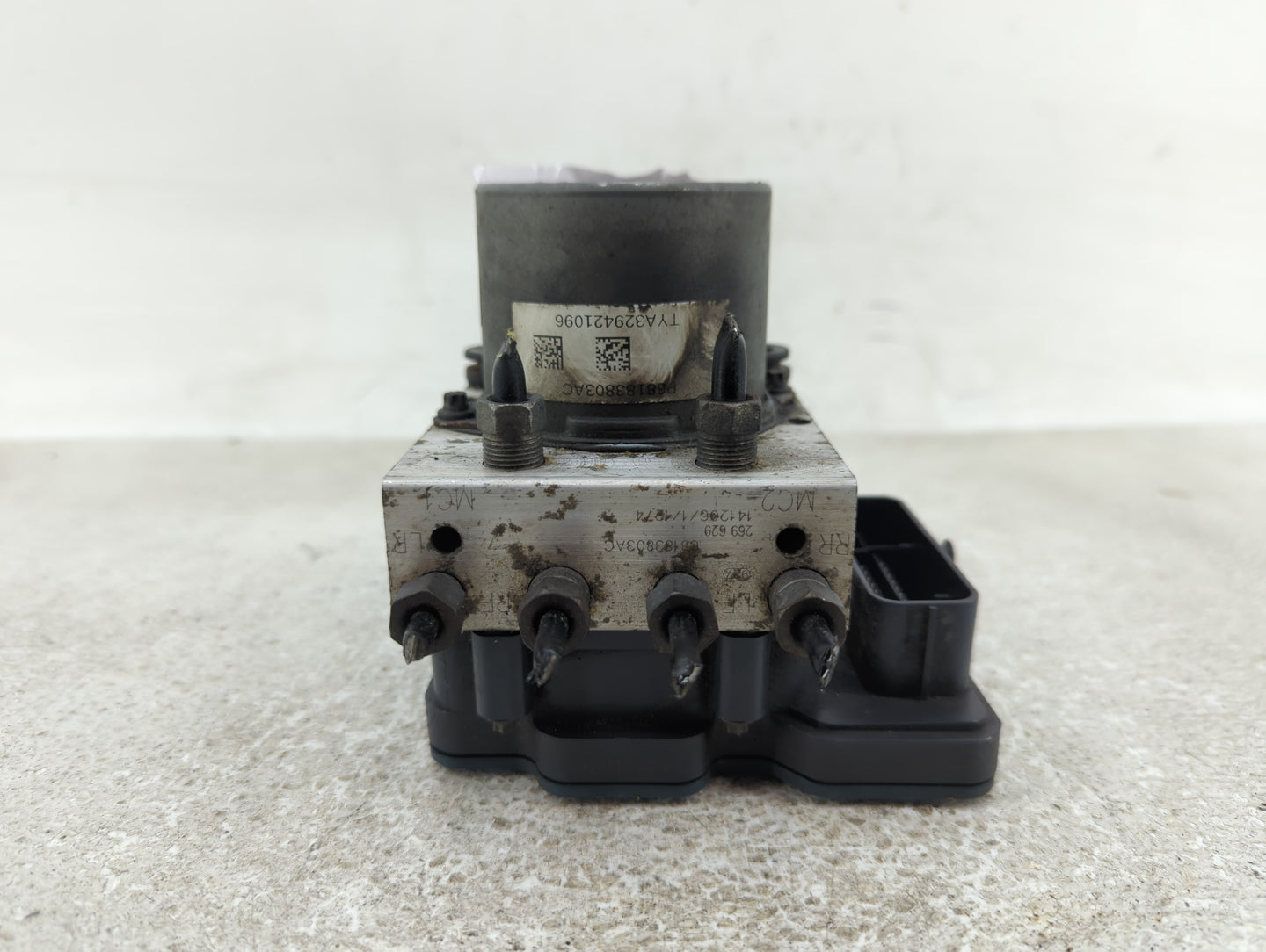 2015-2020 Dodge Grand Caravan ABS Pump Control Module Replacement P/N:68183803AC P68183803AC Fits OEM Used Auto Parts - Oemu