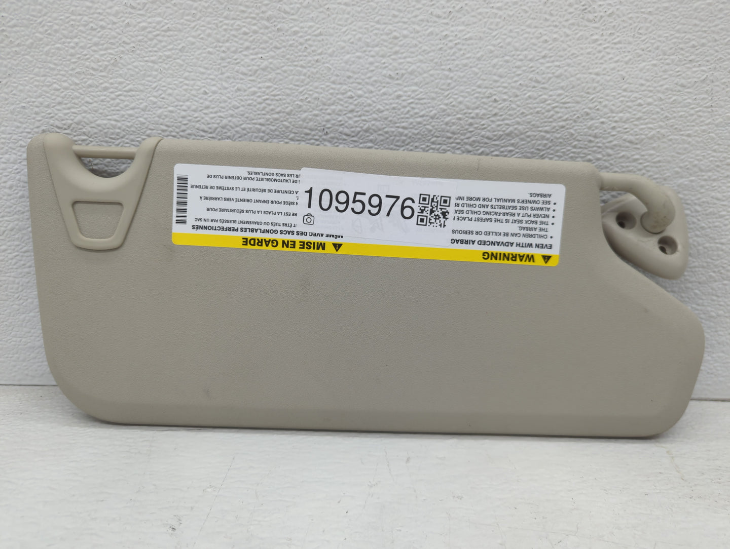 2020 Dodge Journey Sun Visor Shade Replacement Driver Left Mirror Fits OEM Used Auto Parts - Oemusedautoparts1.com