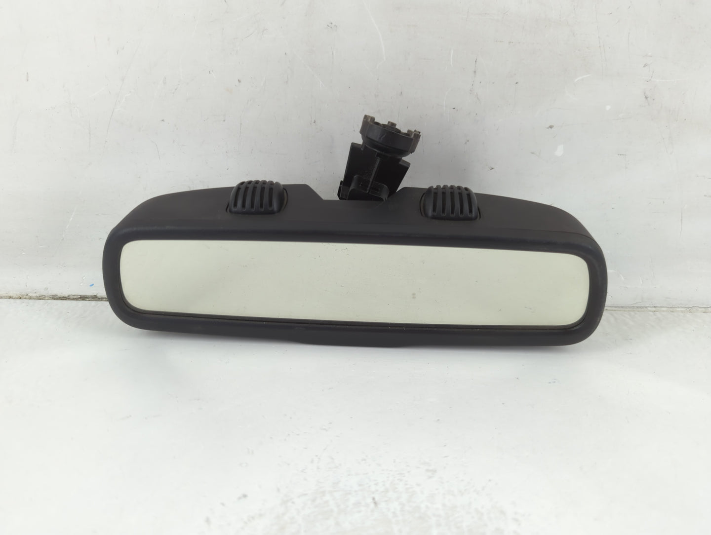 2020 Dodge Journey Interior Rear View Mirror Replacement OEM P/N:E11028017 Fits OEM Used Auto Parts - Oemusedautoparts1.com