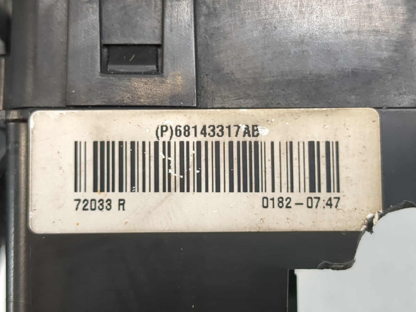 2012-2020 Dodge Journey Fusebox Fuse Box Relay Module Tipm 68143317ab - Oemusedautoparts1.com