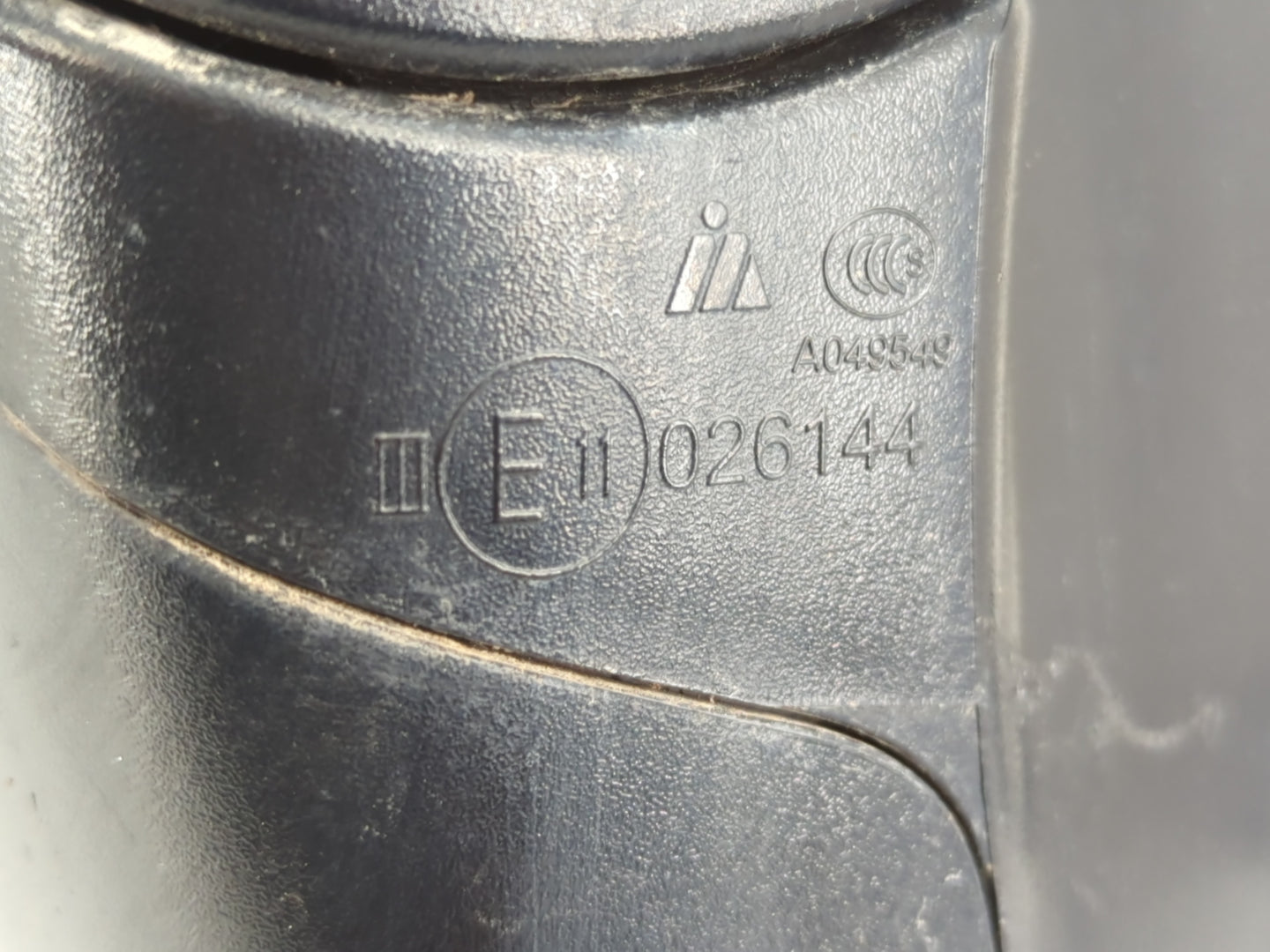 2020 Dodge Journey Side Mirror Replacement Passenger Right View Door Mirror P/N:E11026144 Fits OEM Used Auto Parts - Oemused