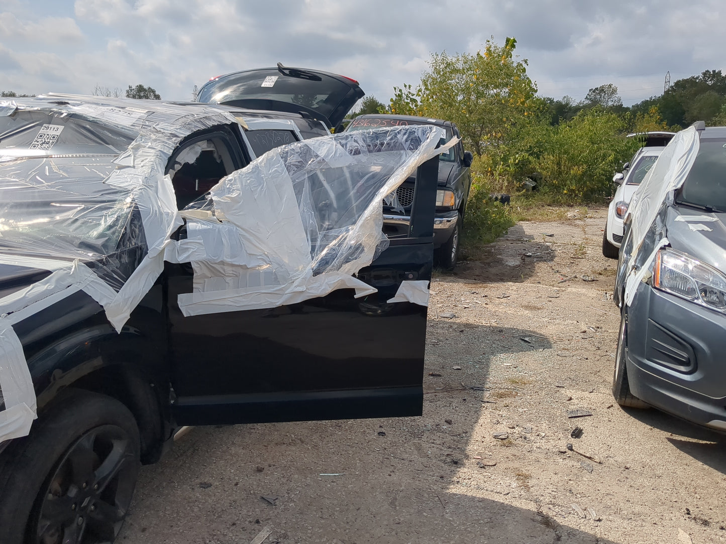 2020 Dodge Journey Driver Front Door Oem - Oemusedautoparts1.com