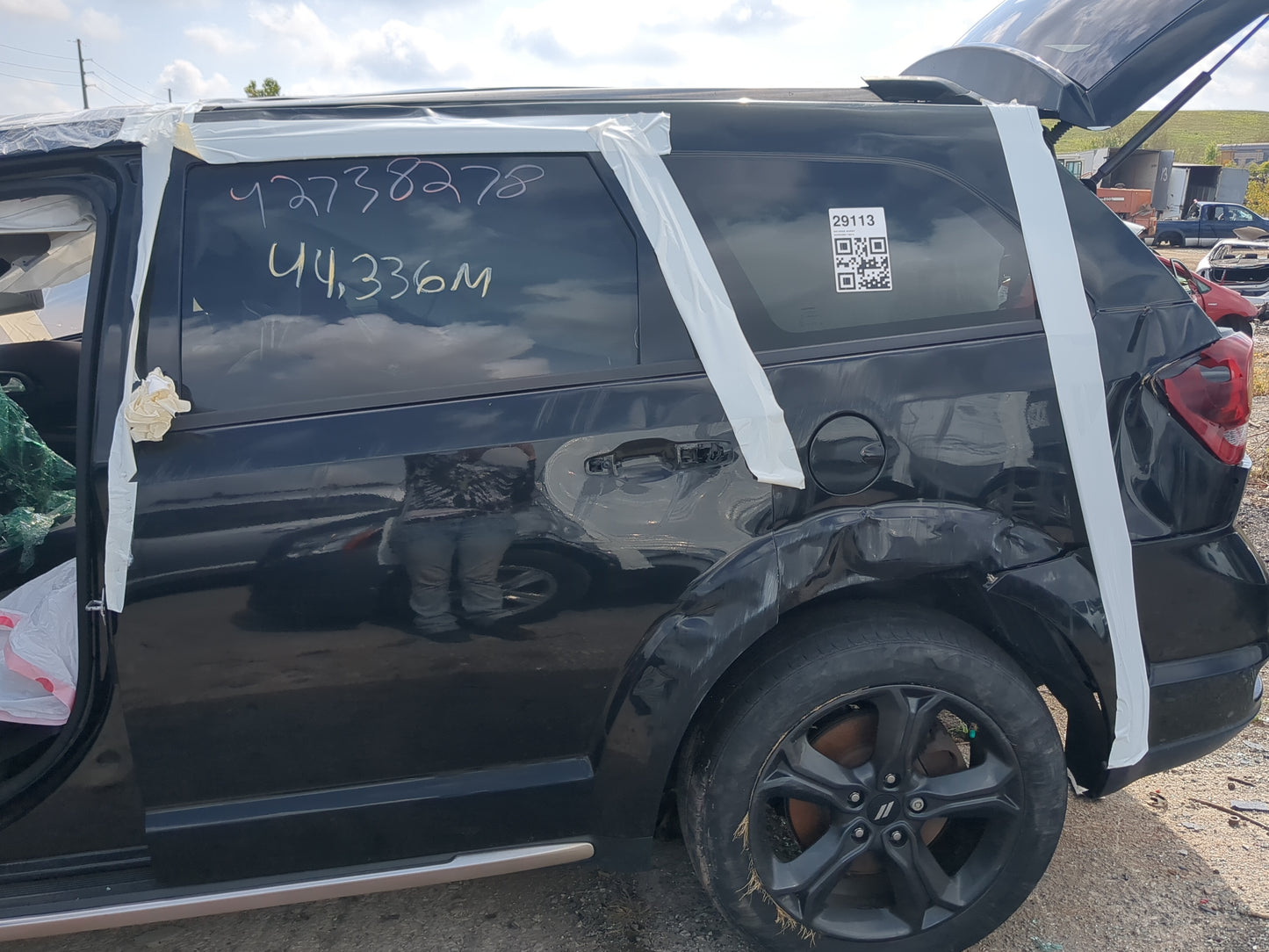 2020 Dodge Journey Driver Rear Door Oem - Oemusedautoparts1.com