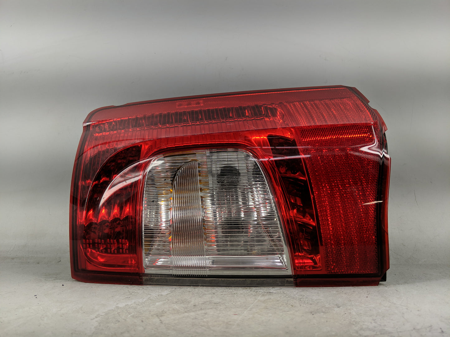 2010-2020 Dodge Journey Tail Light Assembly Passenger Right OEM Fits Fits 2010 2011 2012 2013 2014 2015 2016 2017 2018 2019 