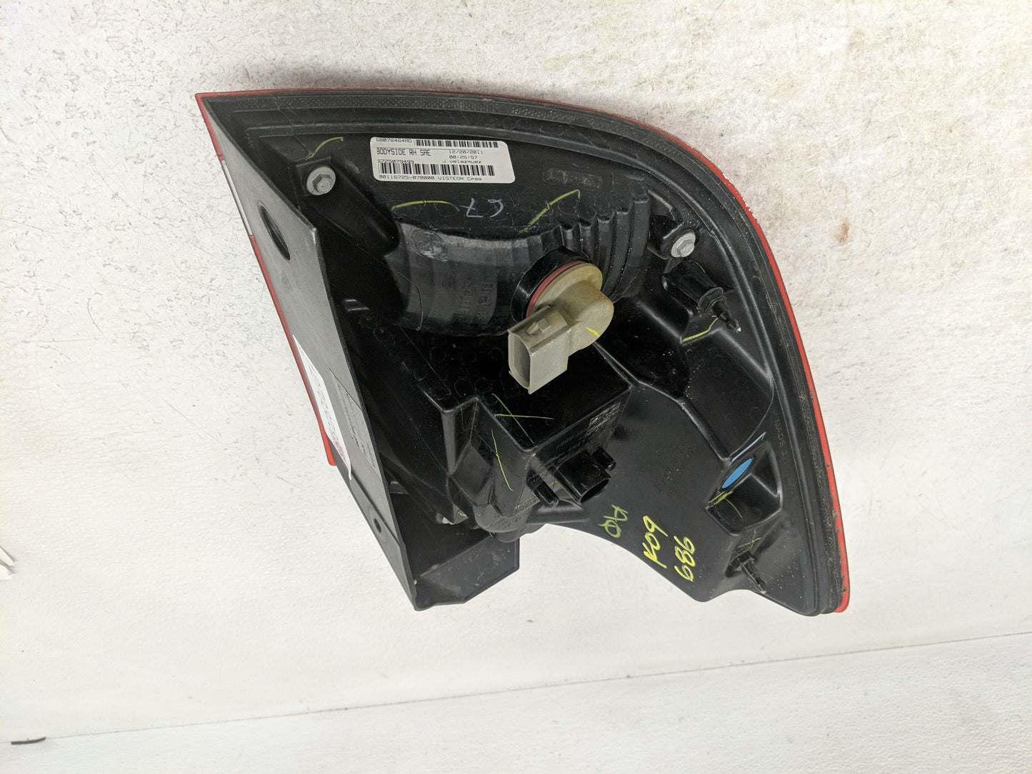 2020 Dodge Journey Tail Light Assembly Passenger Right OEM P/N:68078464AD Fits OEM Used Auto Parts - Oemusedautoparts1.com