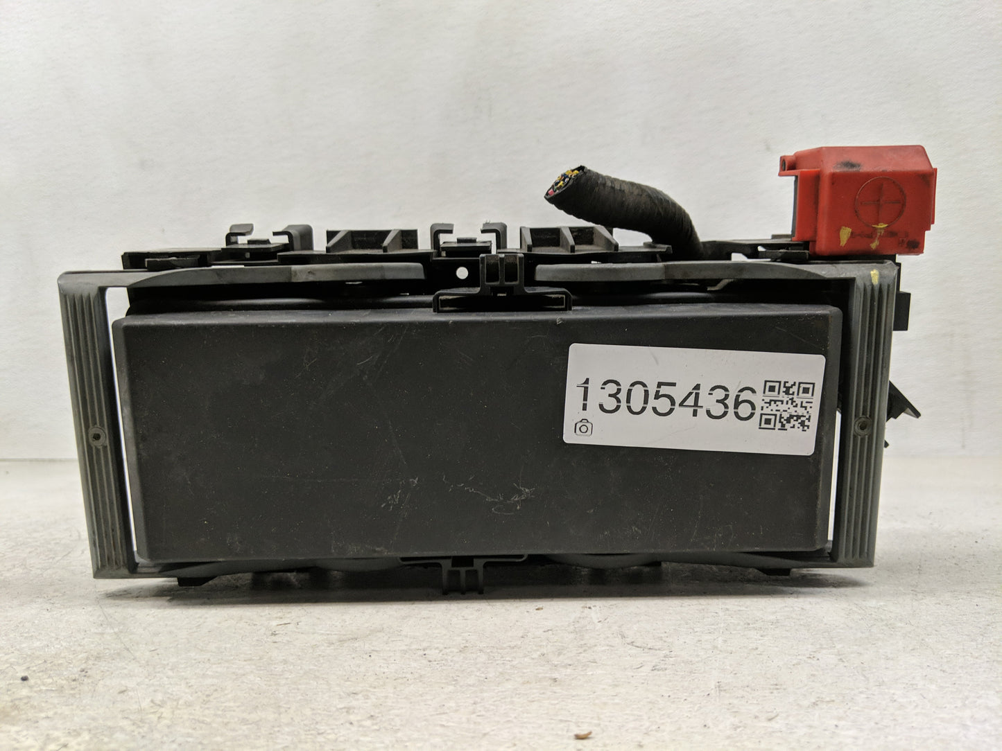 2020 Dodge Journey Fusebox Fuse Box Panel Relay Module P/N:68143317AD Fits OEM Used Auto Parts - Oemusedautoparts1.com
