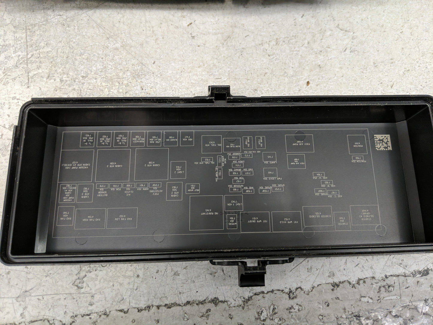 2020 Dodge Journey Fusebox Fuse Box Panel Relay Module P/N:68143317AD Fits OEM Used Auto Parts - Oemusedautoparts1.com