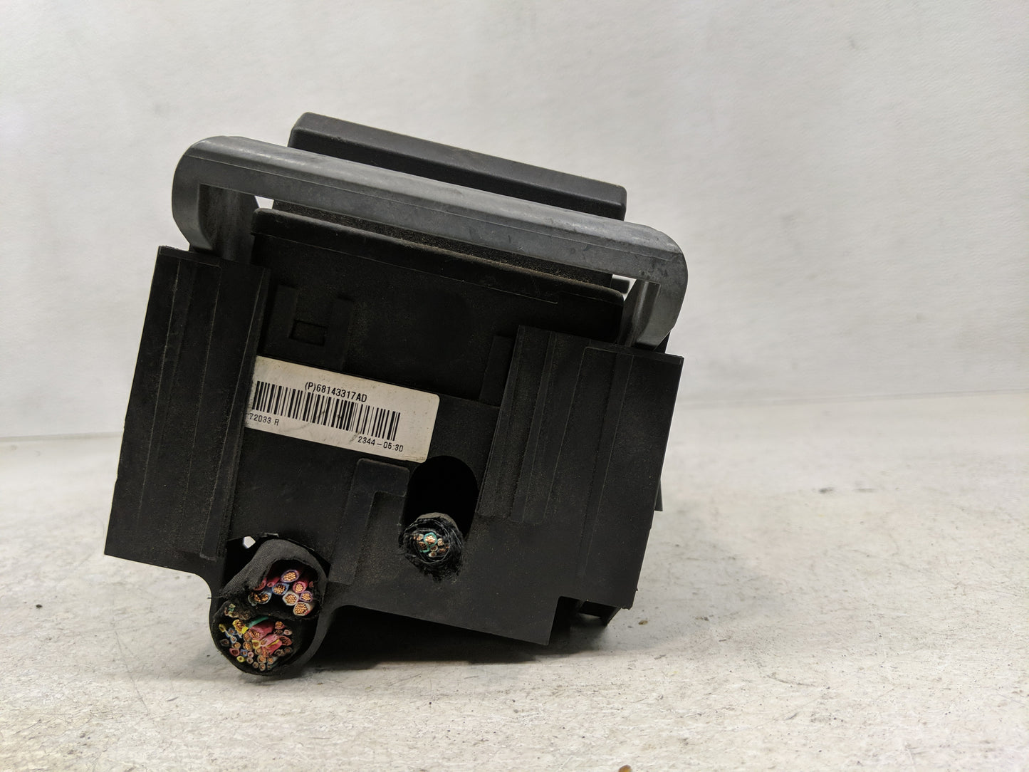 2020 Dodge Journey Fusebox Fuse Box Panel Relay Module P/N:68143317AD Fits OEM Used Auto Parts - Oemusedautoparts1.com