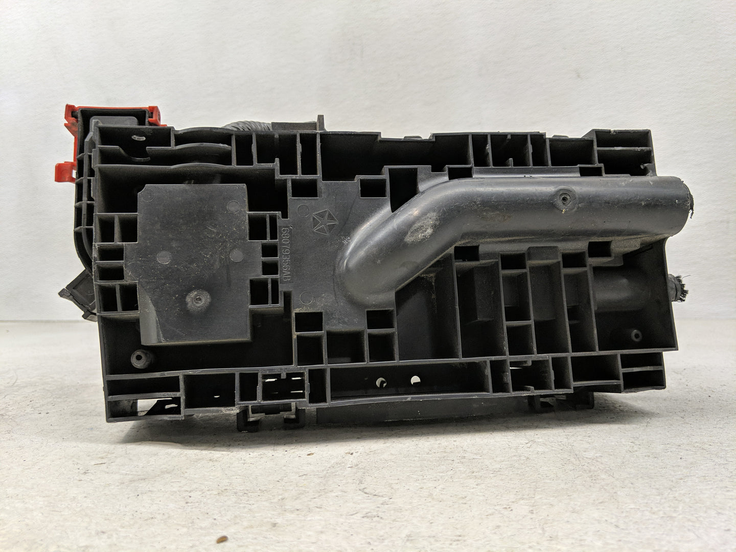 2020 Dodge Journey Fusebox Fuse Box Panel Relay Module P/N:68143317AD Fits OEM Used Auto Parts - Oemusedautoparts1.com