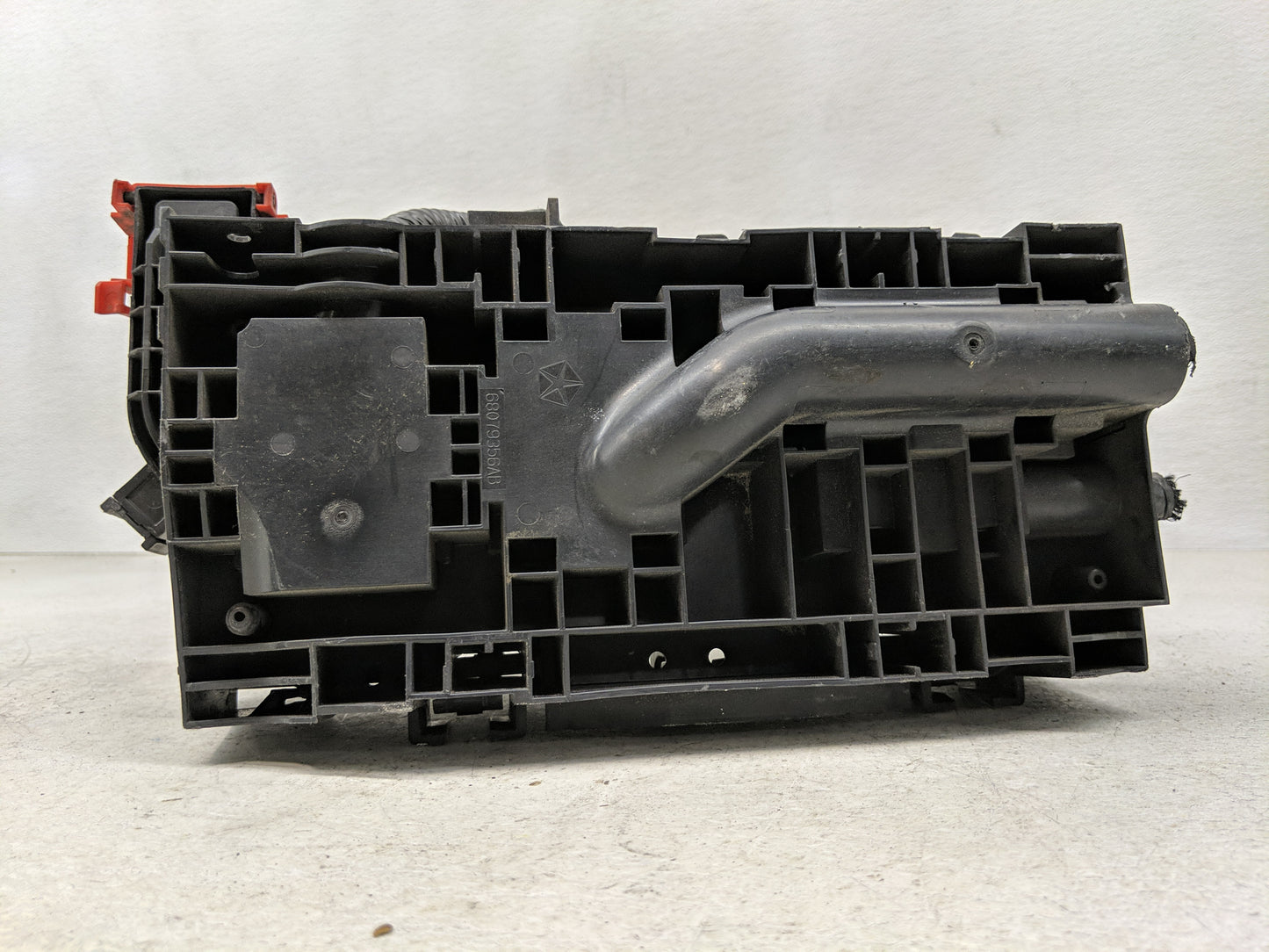 2020 Dodge Journey Fusebox Fuse Box Panel Relay Module P/N:68143317AD Fits OEM Used Auto Parts - Oemusedautoparts1.com