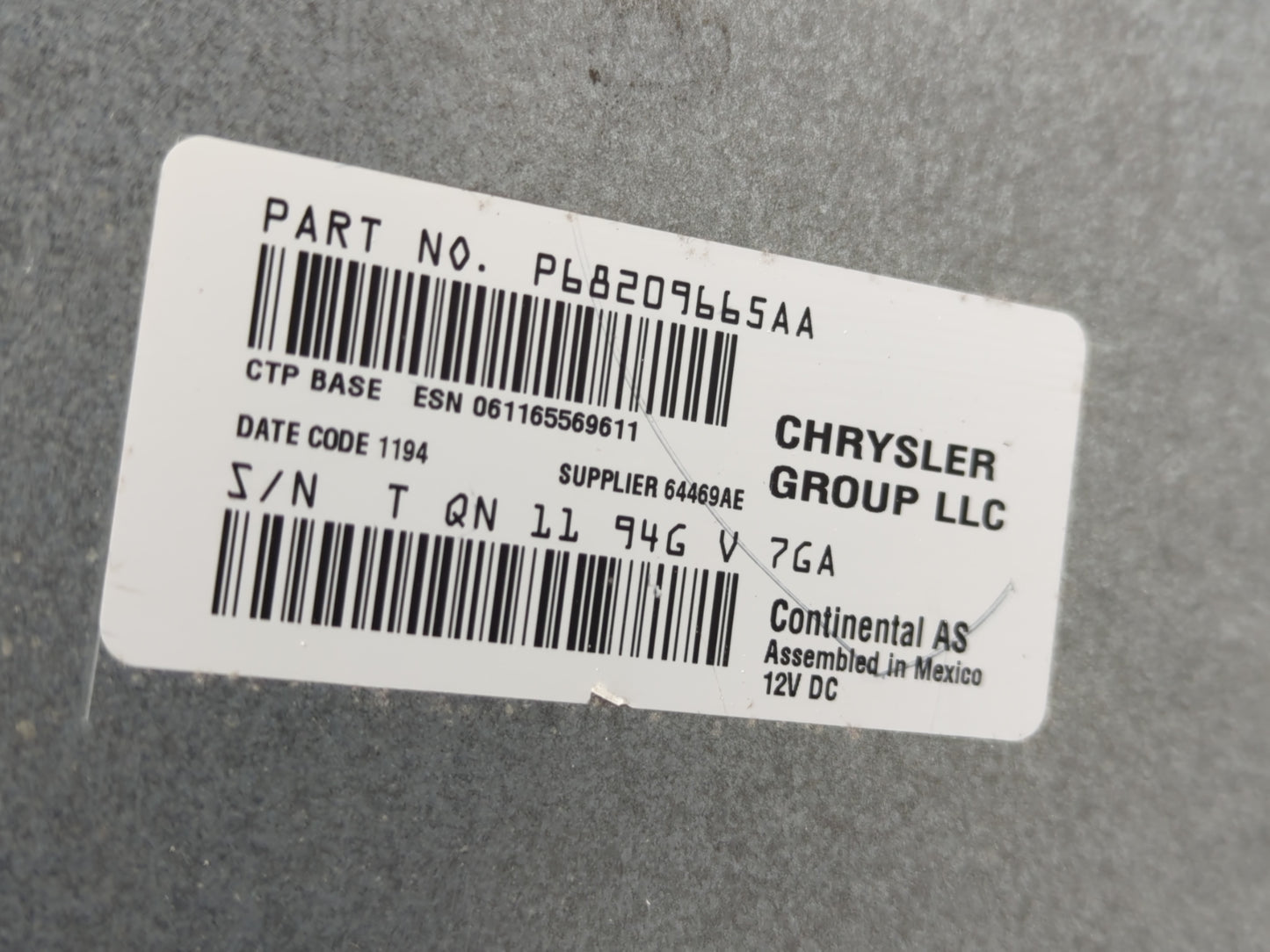 2018-2020 Dodge Journey Radio AM FM Cd Player Receiver Replacement P/N:P68209665AA Fits Fits 2018 2019 2020 OEM Used Auto Pa