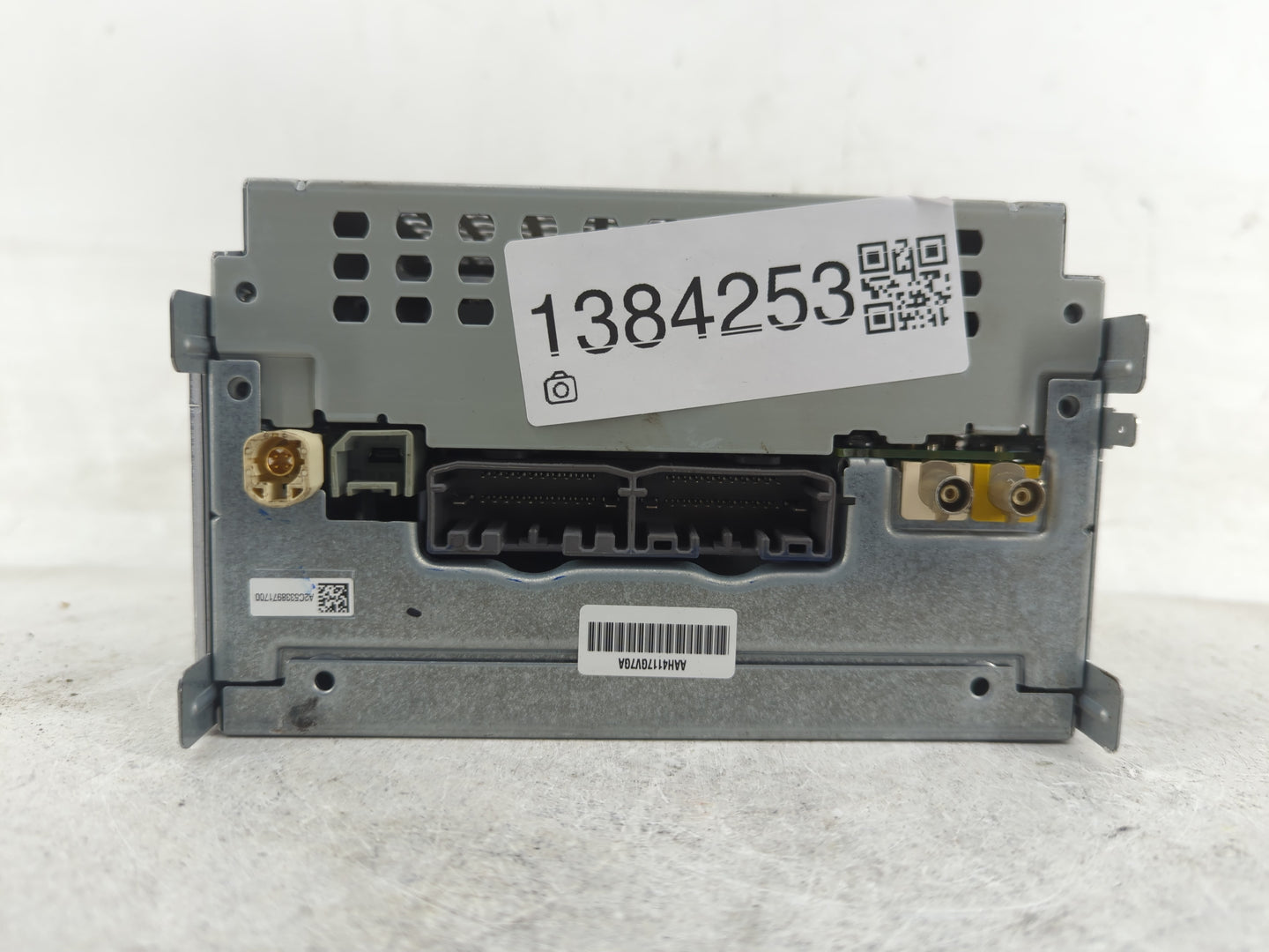 2018-2020 Dodge Journey Radio AM FM Cd Player Receiver Replacement P/N:P68209665AA Fits Fits 2018 2019 2020 OEM Used Auto Pa