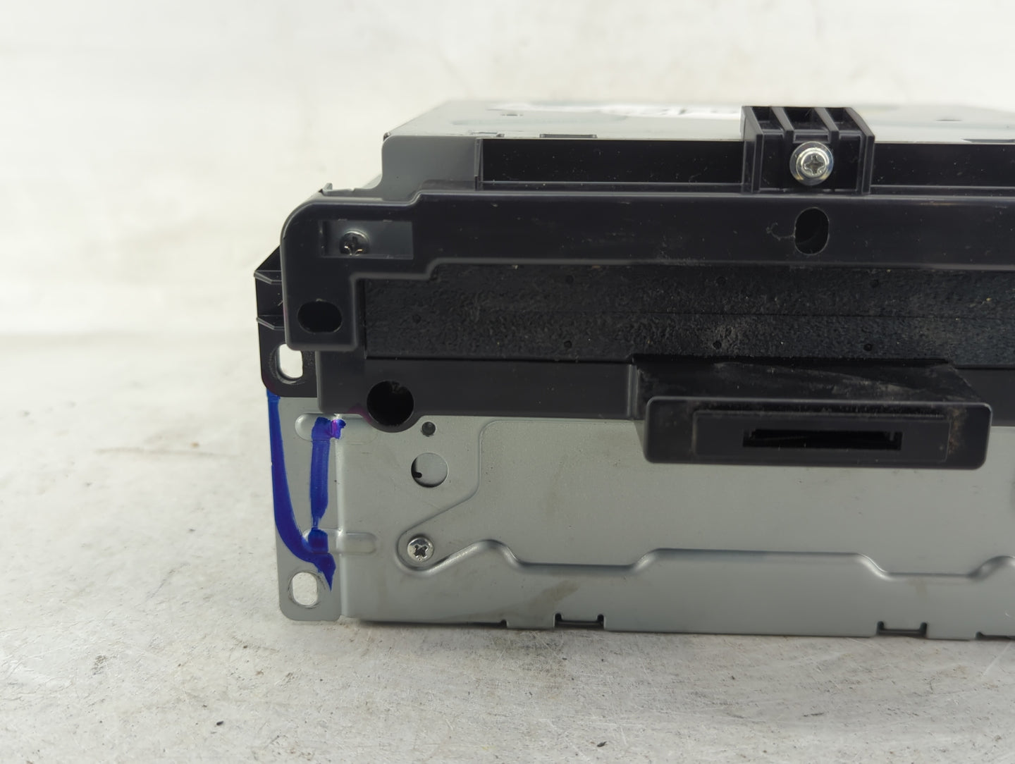 2018-2020 Dodge Journey Radio AM FM Cd Player Receiver Replacement P/N:P68342287AC Fits Fits 2018 2019 2020 OEM Used Auto Pa