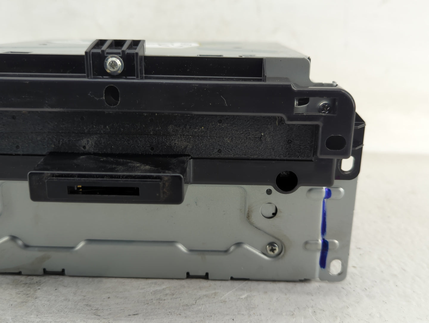 2018-2020 Dodge Journey Radio AM FM Cd Player Receiver Replacement P/N:P68342287AC Fits Fits 2018 2019 2020 OEM Used Auto Pa