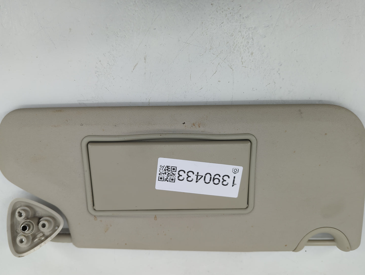 2020 Dodge Journey Sun Visor Shade Replacement Passenger Right Mirror Fits OEM Used Auto Parts - Oemusedautoparts1.com