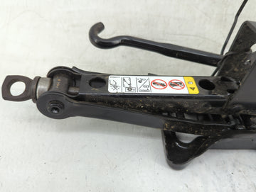 2020 Dodge Journey Spare Scissor Car Jack