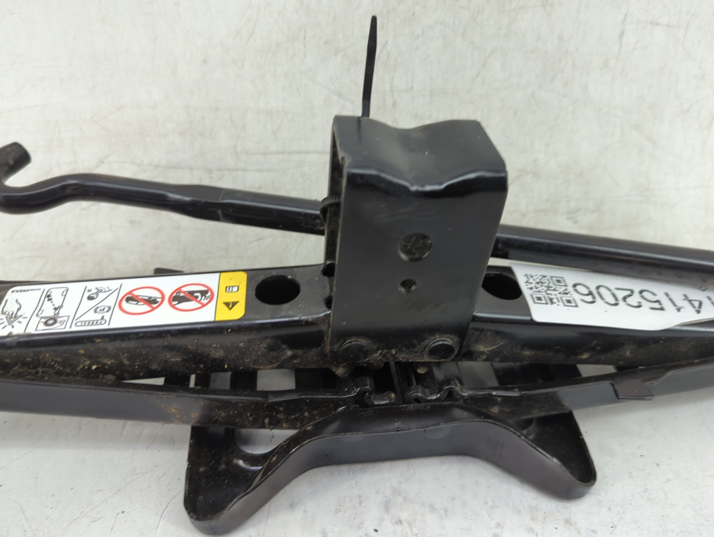 2020 Dodge Journey Spare Scissor Car Jack - Oemusedautoparts1.com