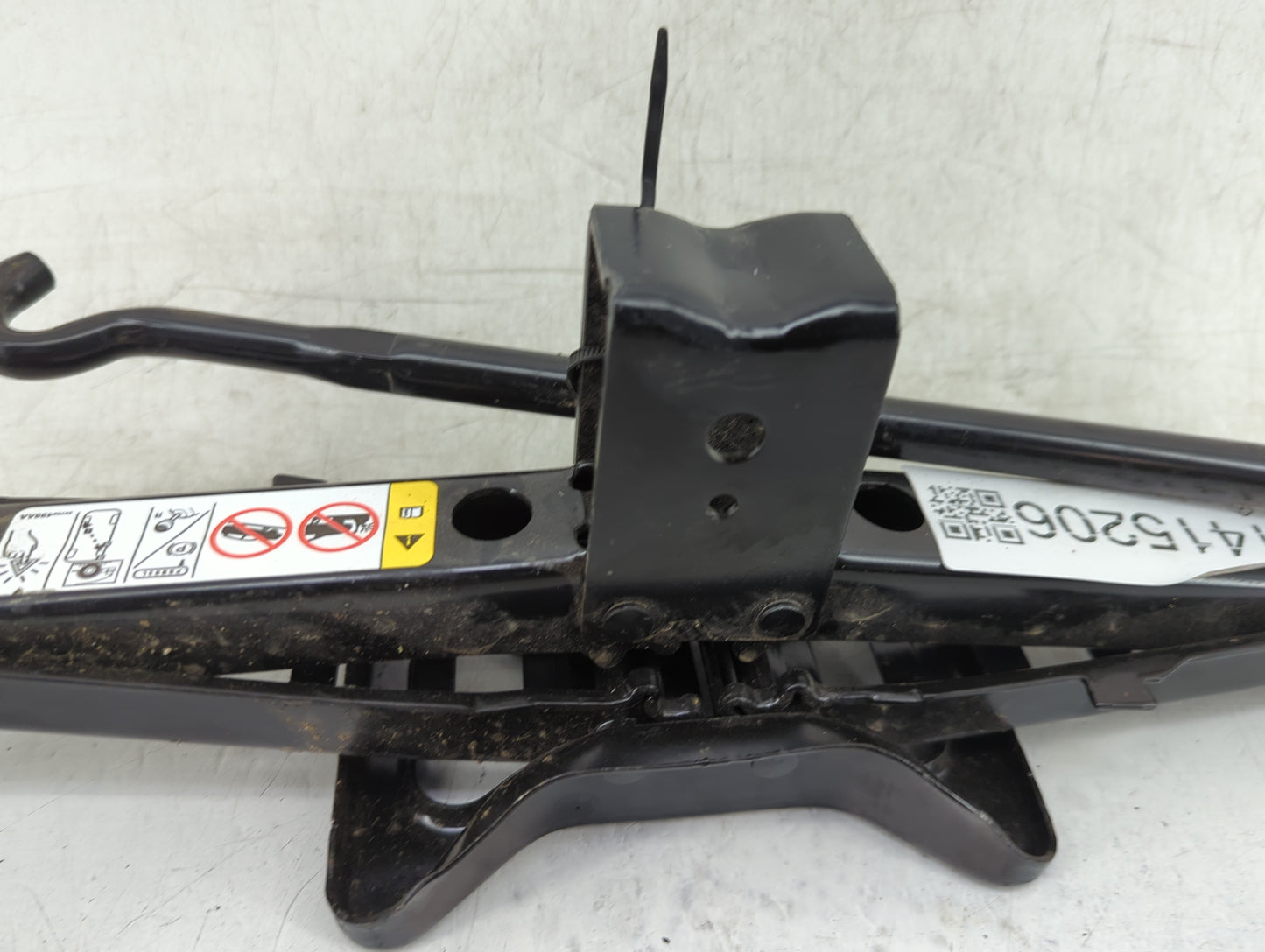 2020 Dodge Journey Spare Scissor Car Jack - Oemusedautoparts1.com