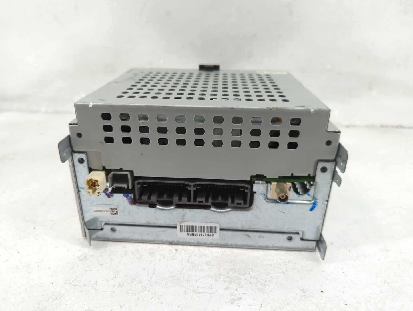 2018-2020 Dodge Journey Radio AM FM Cd Player Receiver Replacement P/N:170510 A2C01685400 Fits Fits 2018 2019 2020 OEM Used 