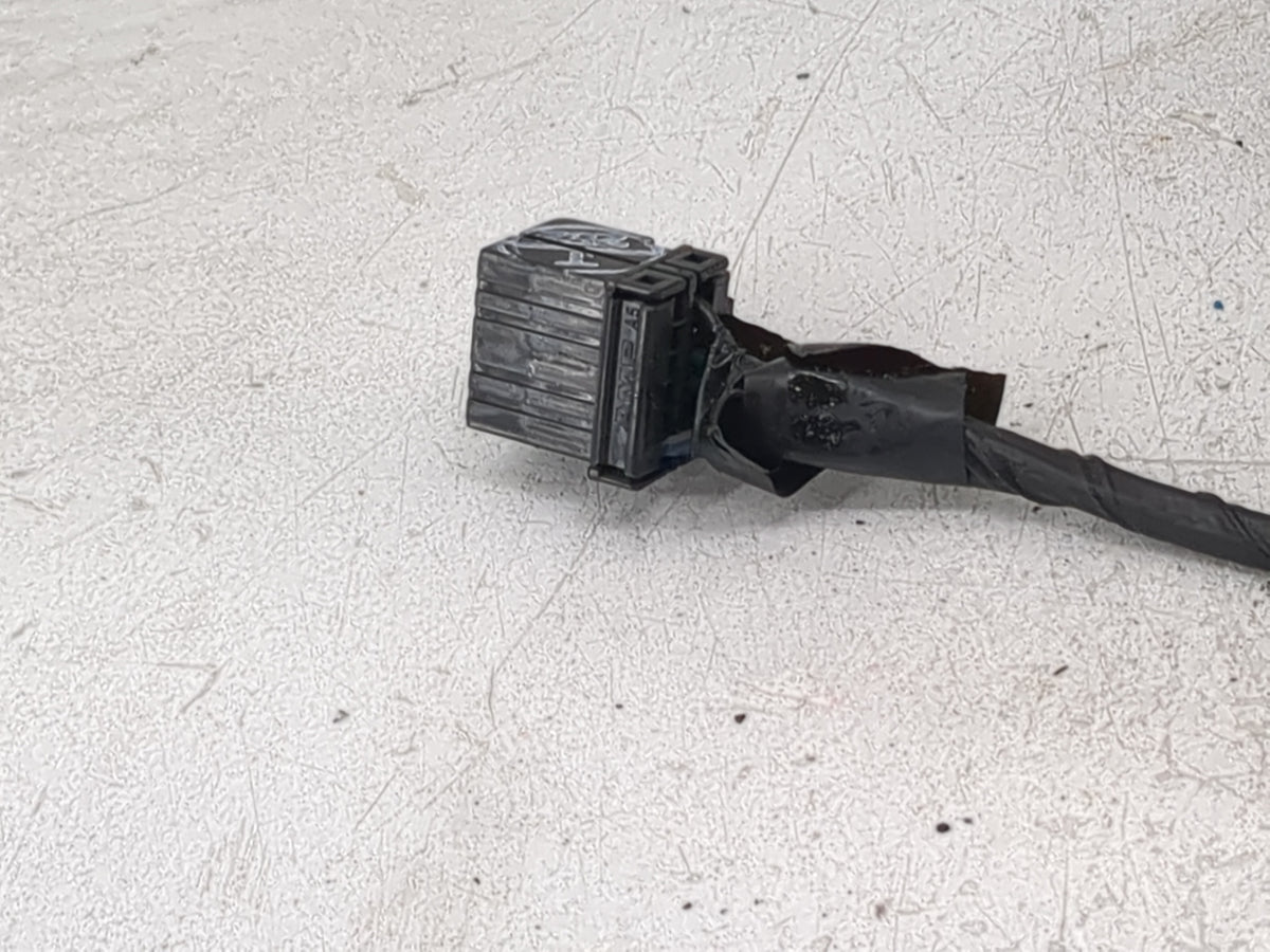 2020 Dodge Journey Driver Side View Mirror - Left Door Mirror OEM Used - Oemusedautoparts1.com