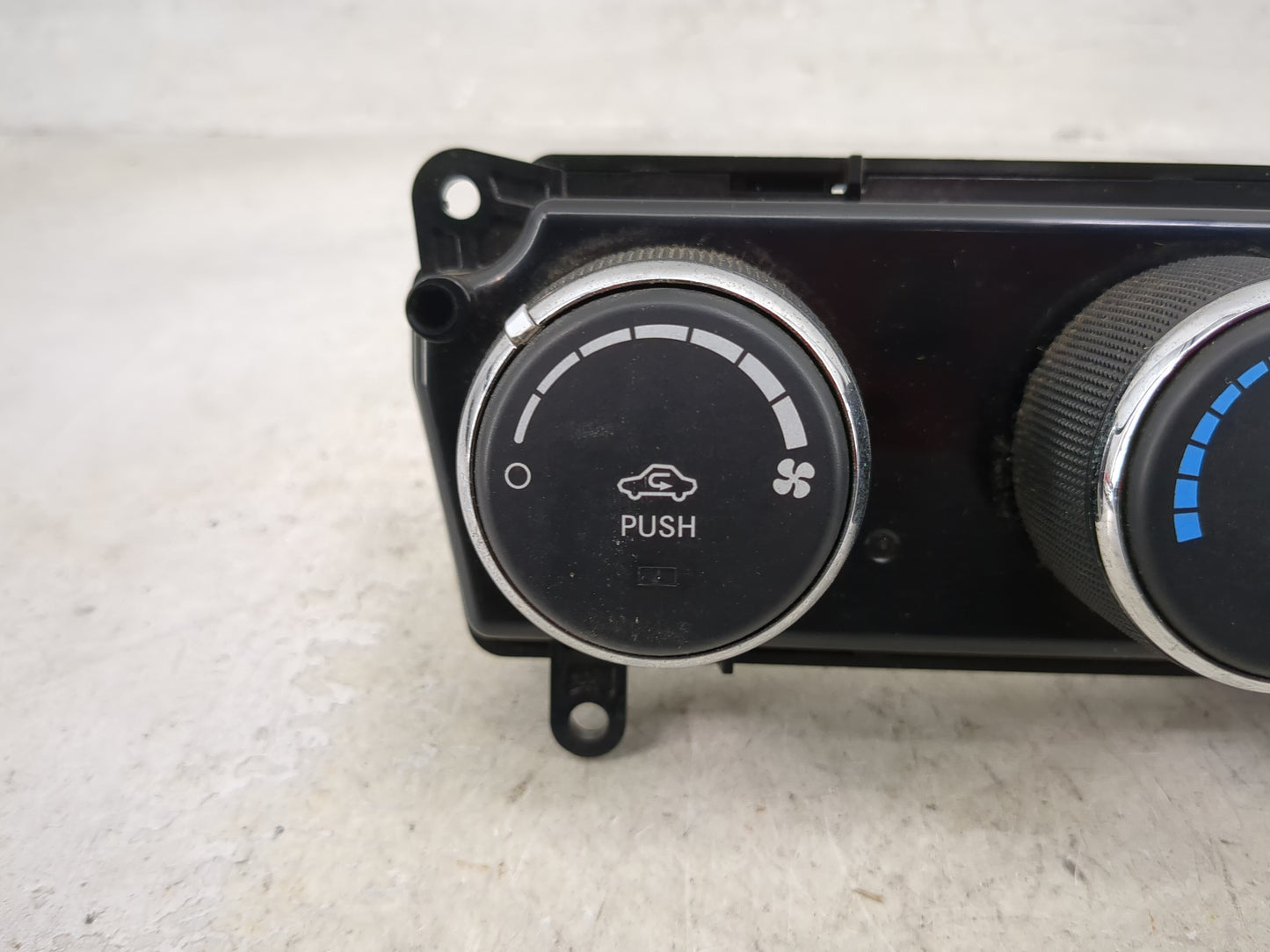 2020 Dodge Promaster 3500 Climate Control Module Temperature AC/Heater Replacement P/N:P6RK11DX9AB Fits Fits 2019 2021 OEM U