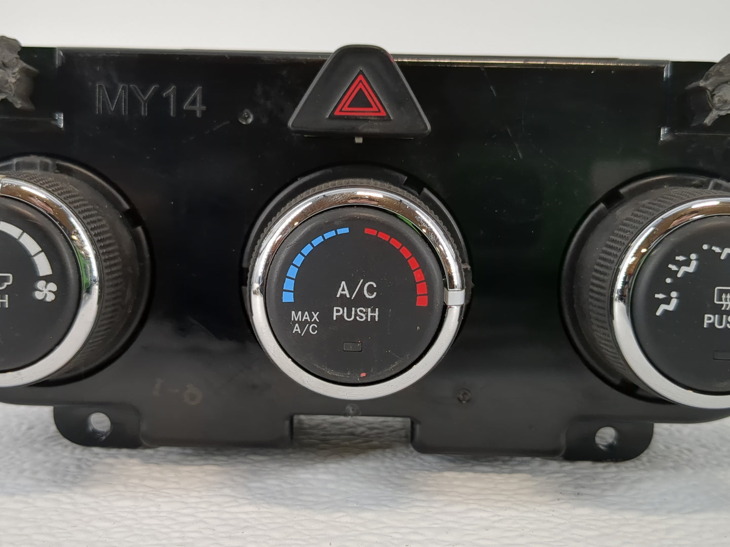 2020 Dodge Ram 1500 Climate Control Module Temperature AC/Heater Replacement P/N:P68268190AA Fits OEM Used Auto Parts - Oemu