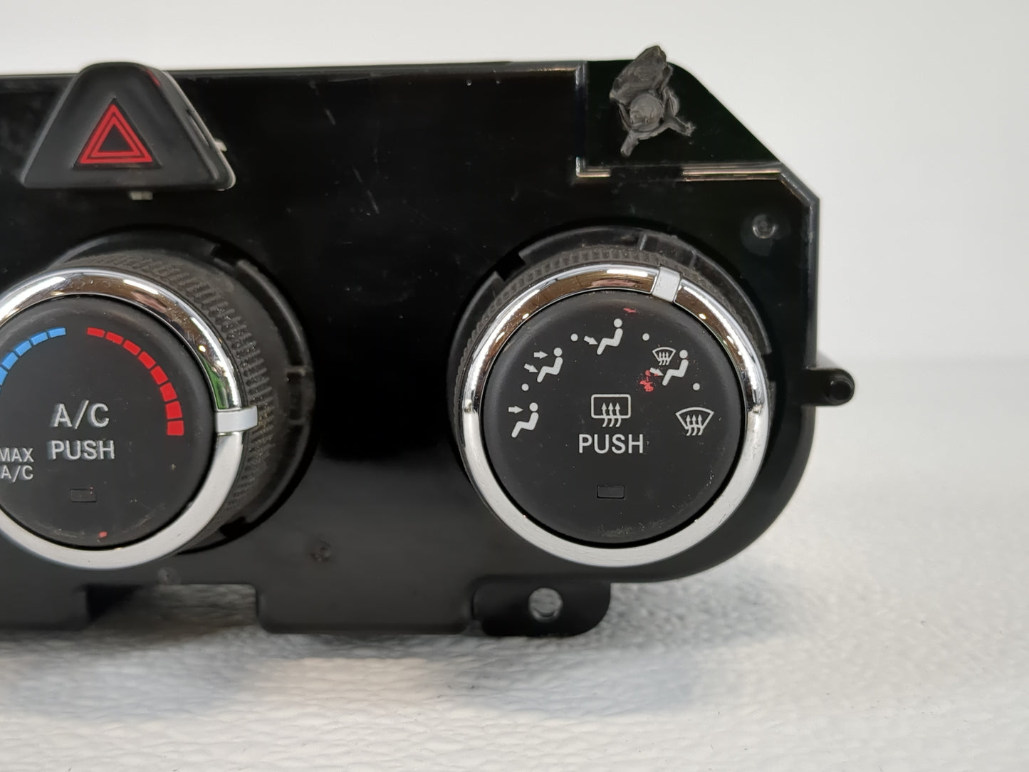 2020 Dodge Ram 1500 Climate Control Module Temperature AC/Heater Replacement P/N:P68268190AA Fits OEM Used Auto Parts - Oemu