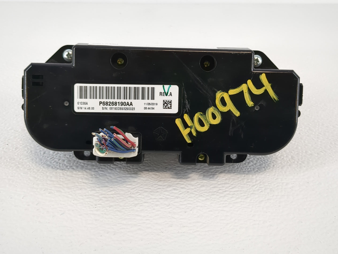 2020 Dodge Ram 1500 Climate Control Module Temperature AC/Heater Replacement P/N:P68268190AA Fits OEM Used Auto Parts - Oemu