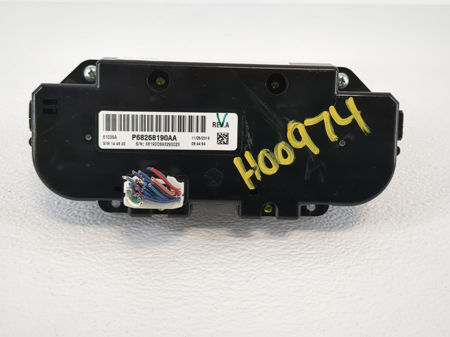 2020 Dodge Ram 1500 Climate Control Module Temperature AC/Heater Replacement P/N:P68268190AA Fits OEM Used Auto Parts - Oemu