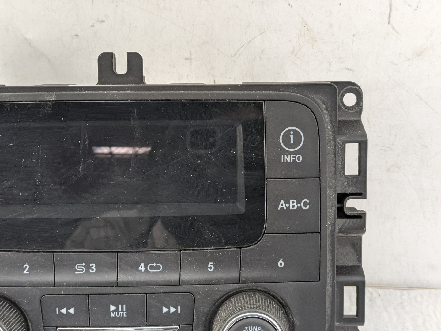 2020 Dodge Ram 1500 Radio AM FM Cd Player Receiver Replacement P/N:68356524AB Fits Fits 2017 2018 2019 OEM Used Auto Parts -