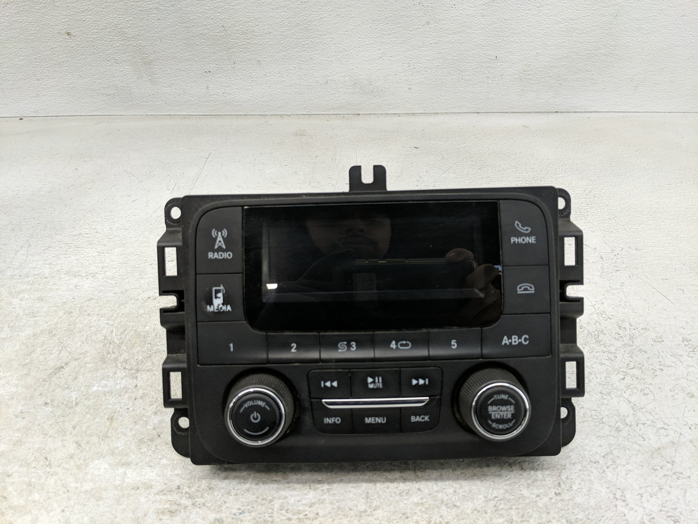2020 Dodge Ram 1500 Radio AM FM Cd Player Receiver Replacement P/N:68356524AB Fits Fits 2017 2018 2019 OEM Used Auto Parts -