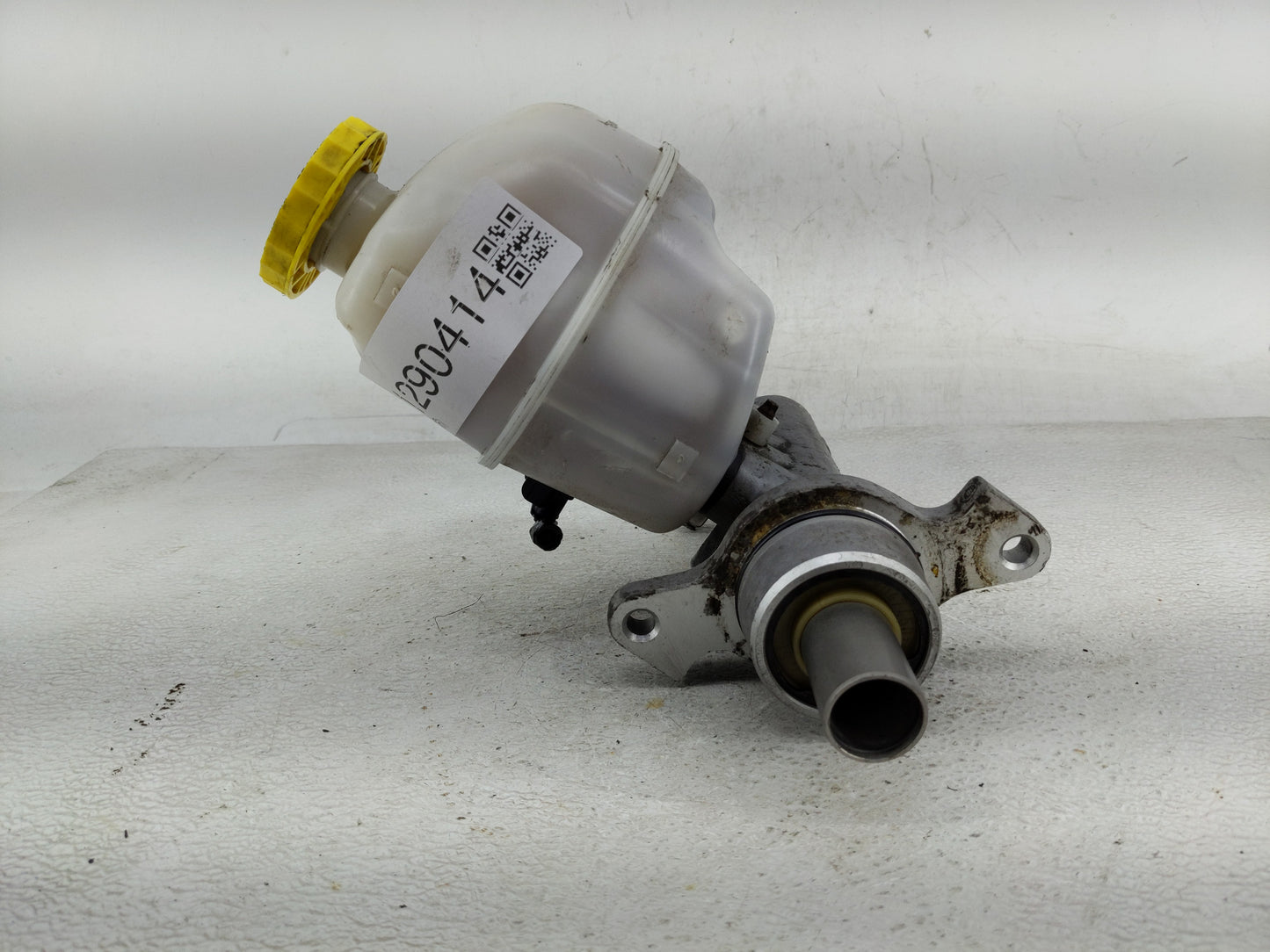 2007-2008 Dodge Ram 1500 Brake Master Cylinder - Oemusedautoparts1.com