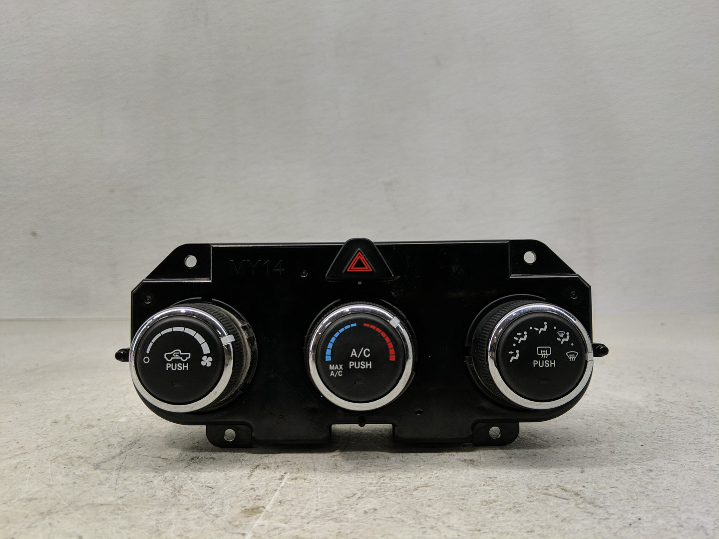 2020 Dodge Ram 1500 Climate Control Module Temperature AC/Heater Replacement P/N:P68268190AA Fits OEM Used Auto Parts - Oemu