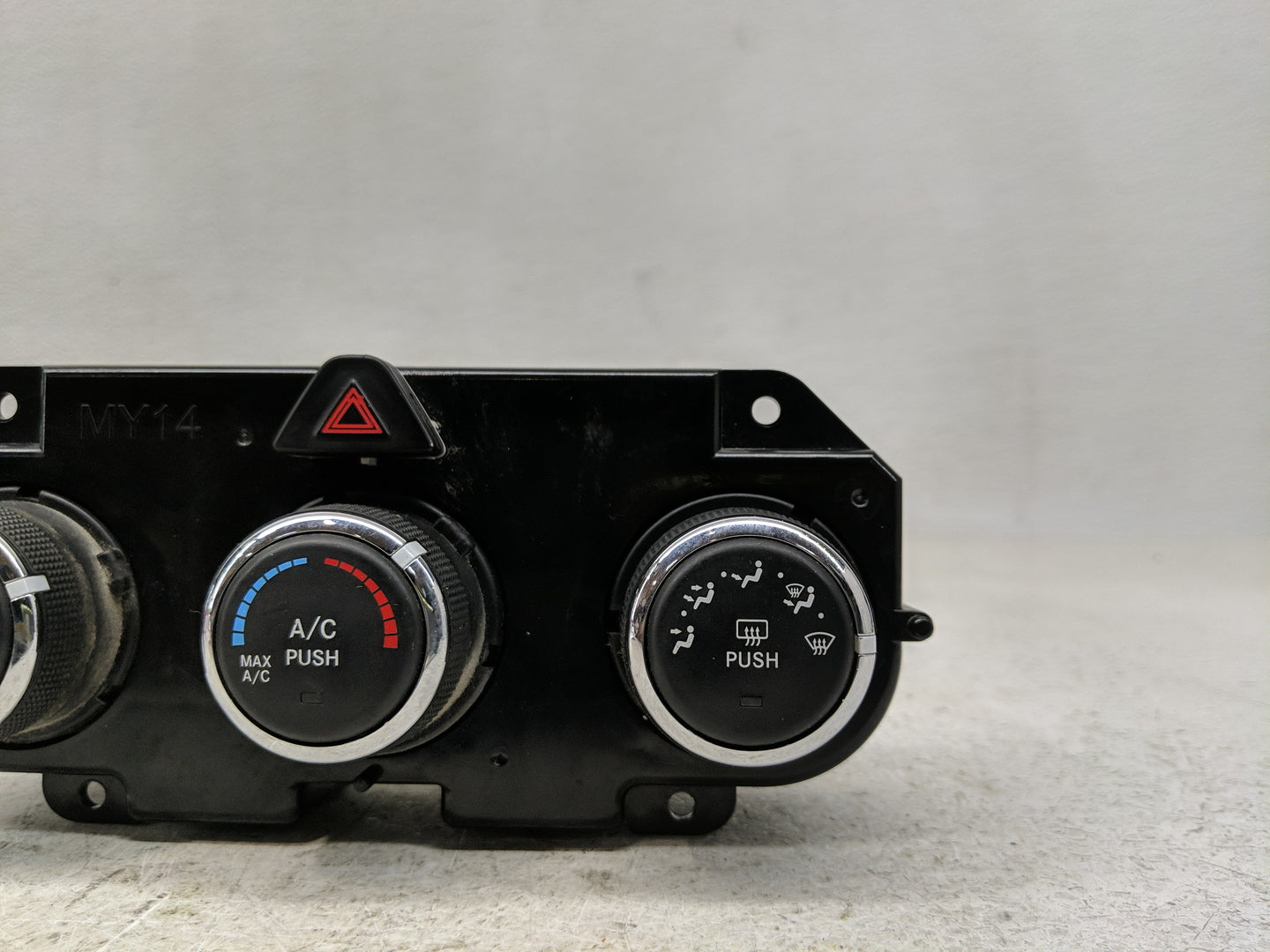 2020 Dodge Ram 1500 Climate Control Module Temperature AC/Heater Replacement P/N:P68268190AA Fits OEM Used Auto Parts - Oemu