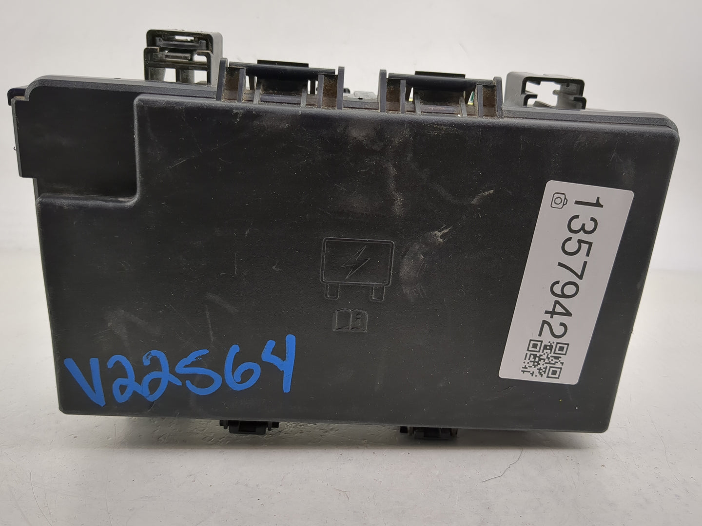 2020 Dodge Ram 1500 Fusebox Fuse Box Panel Relay Module P/N:P68322371AB Fits OEM Used Auto Parts - Oemusedautoparts1.com